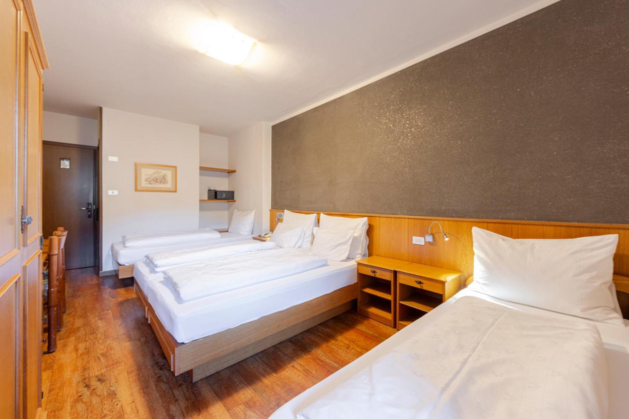 Hotel Stella Moena Exteriör bild