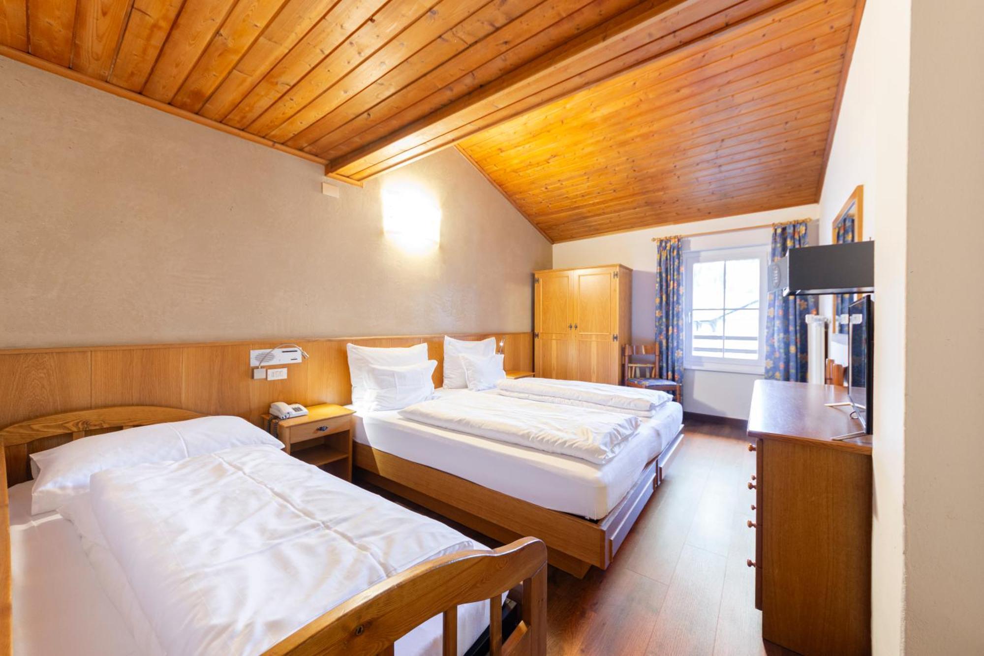 Hotel Stella Moena Exteriör bild