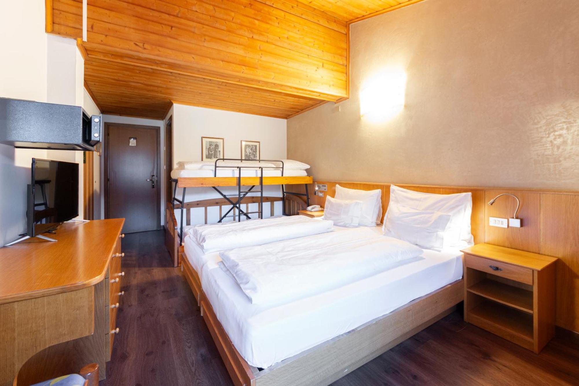 Hotel Stella Moena Exteriör bild
