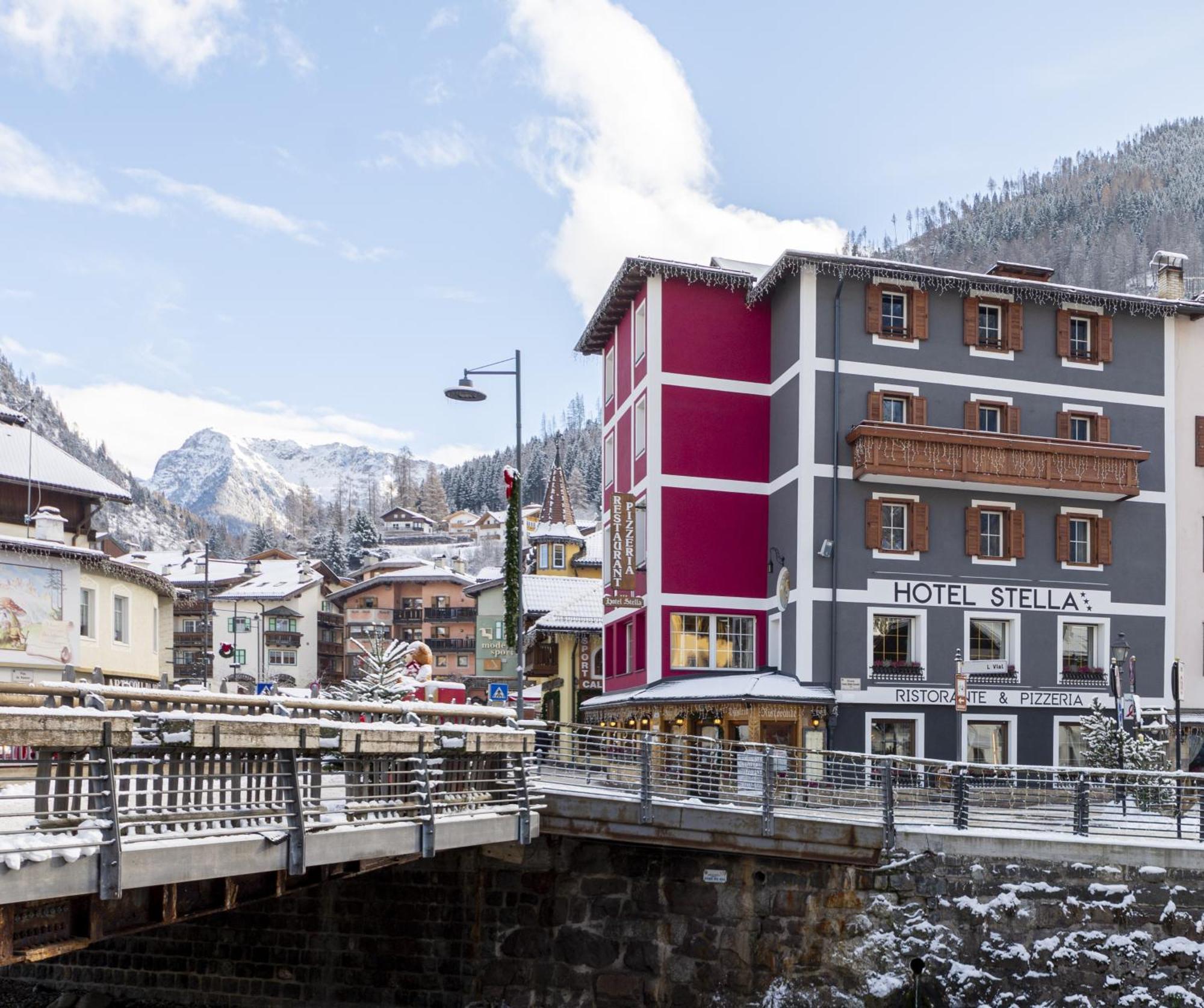 Hotel Stella Moena Exteriör bild
