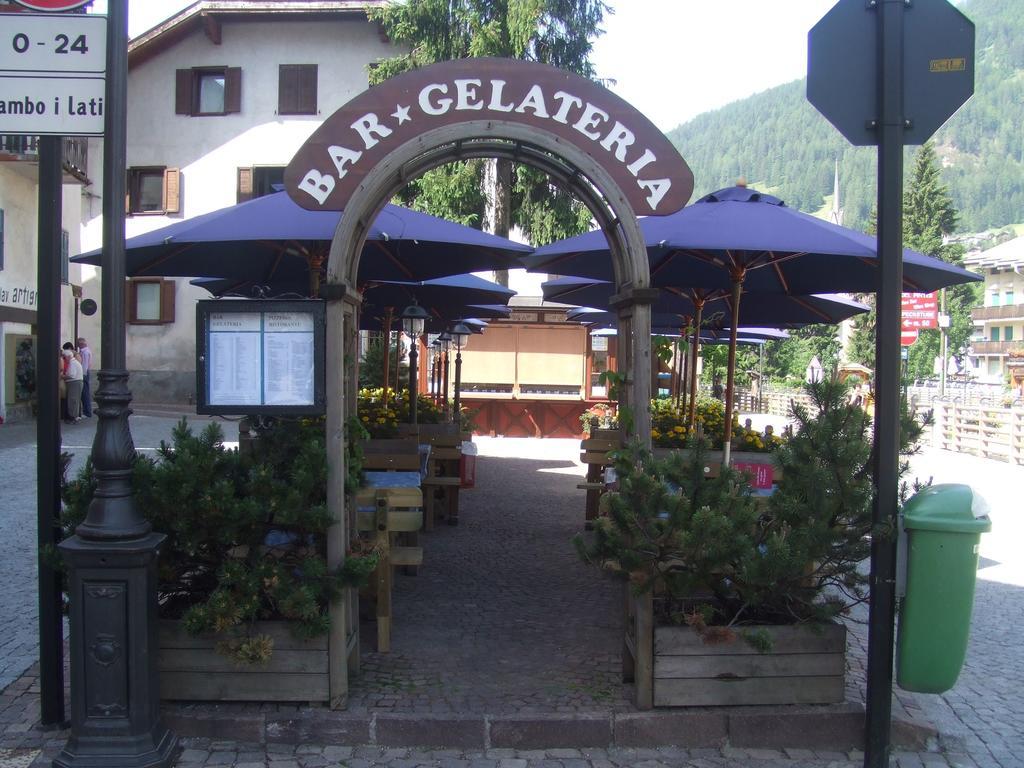 Hotel Stella Moena Exteriör bild
